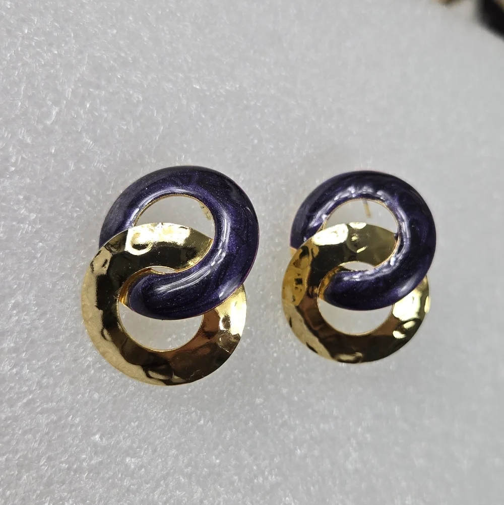 Elegant Purple and Gold Interlinked Earrings Stud Earrings - Picture 8 of 14
